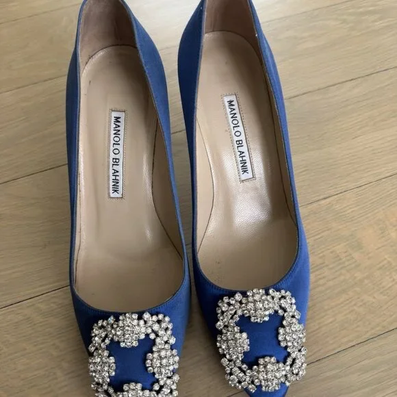 Manolo Blahnik Blue Satin Jeweled Pointed Toe Stiletto Pumps - Picture 4 of 6